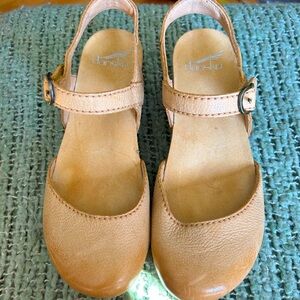 Dansko Tiffani sandals size 36/6